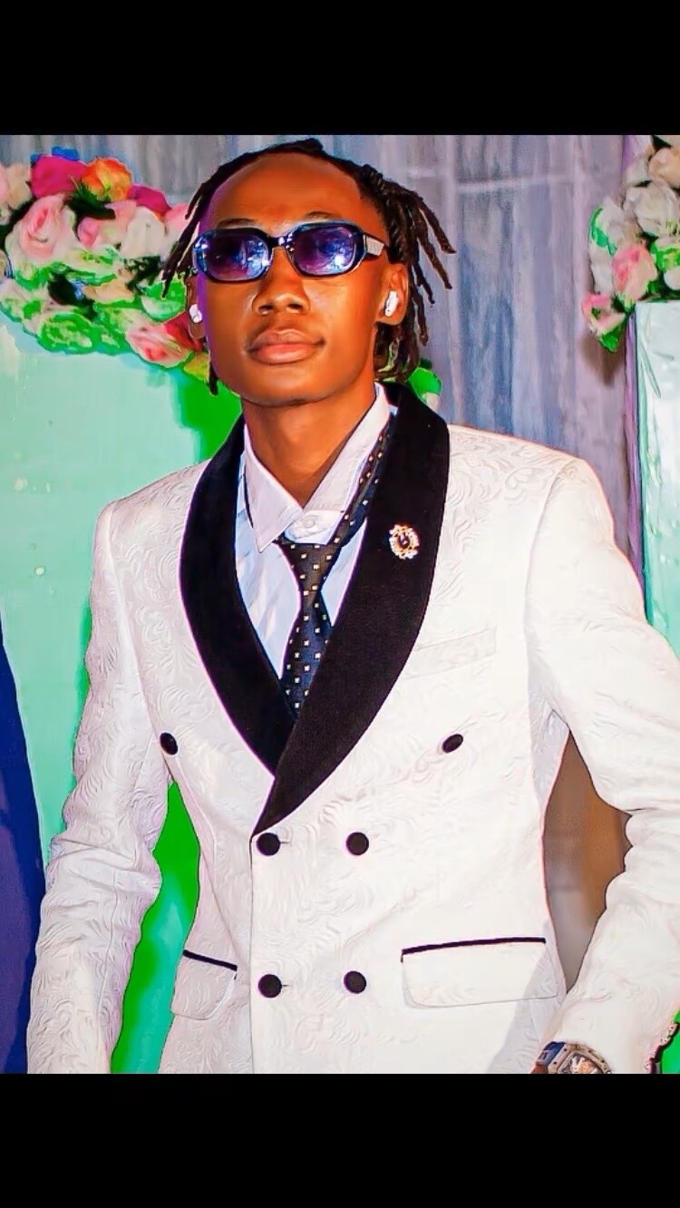 Fashion designer stylist